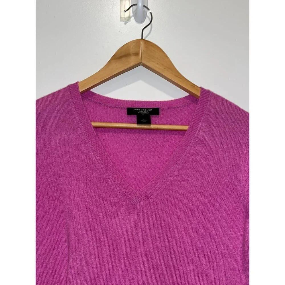 Ann Taylor Hot Pink 100% Cashmere V-Neck Pullover Sweater Women's Size M